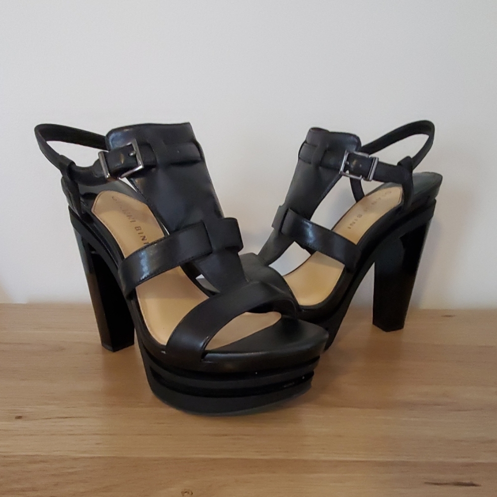 Gianni Bini Black Leather Platform Heels 9 🔥🔥🔥